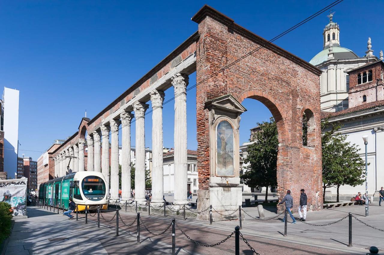 Duomo Views, Light, Jungle-Inspired Studio With Terrace Milánó Kültér fotó